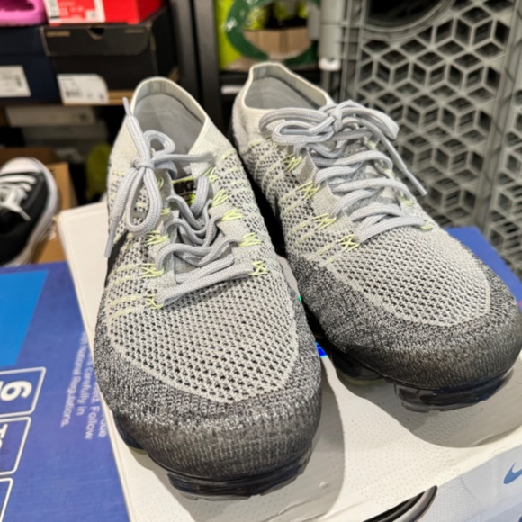 Nike Air Vapormax Flyknit E - Size 11.5 - Picture 2 of 6